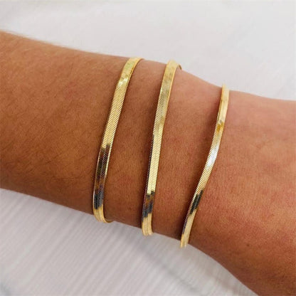 Ophidia : La beauté serpentine au poignet.