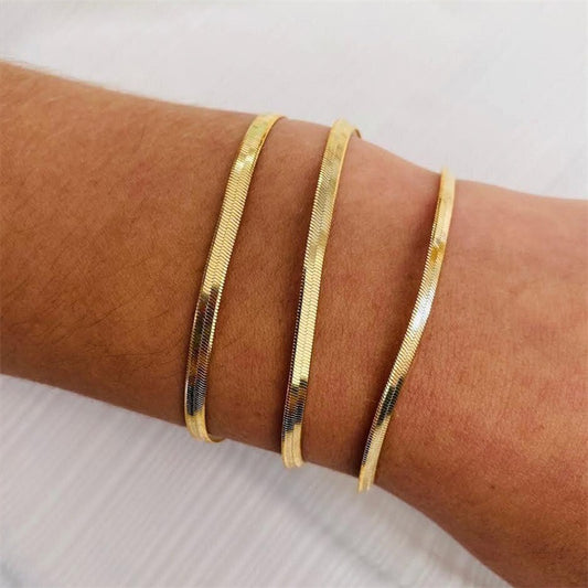 Ophidia : La beauté serpentine au poignet.